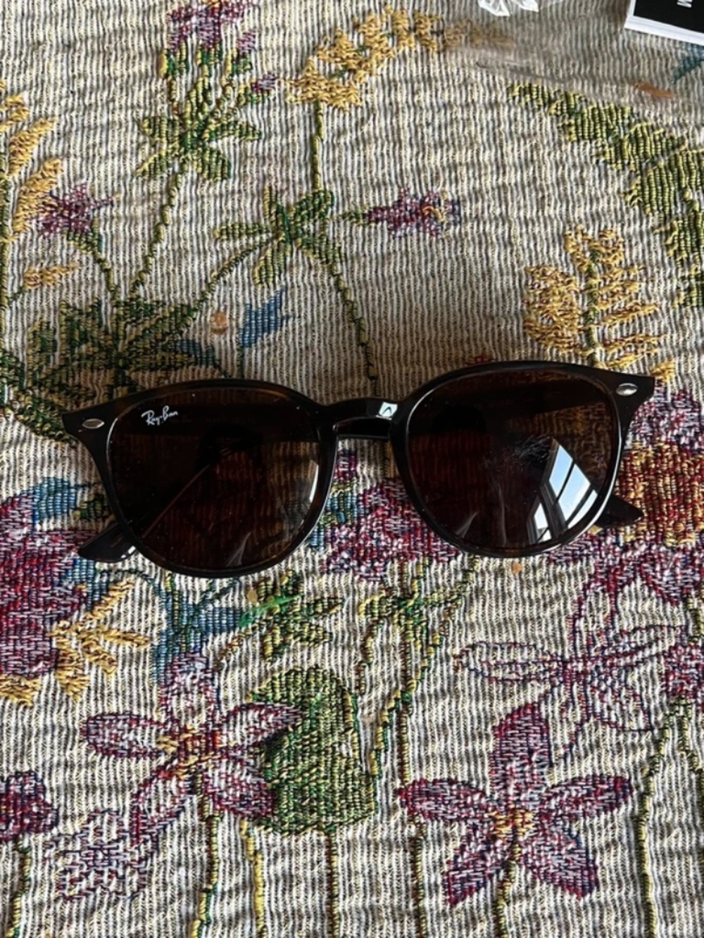 💫 Ray Ban RB4259 Sunglasses 💫